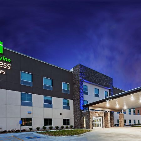 Holiday Inn Express & Suites - Coffeyville By Ihg Екстериор снимка