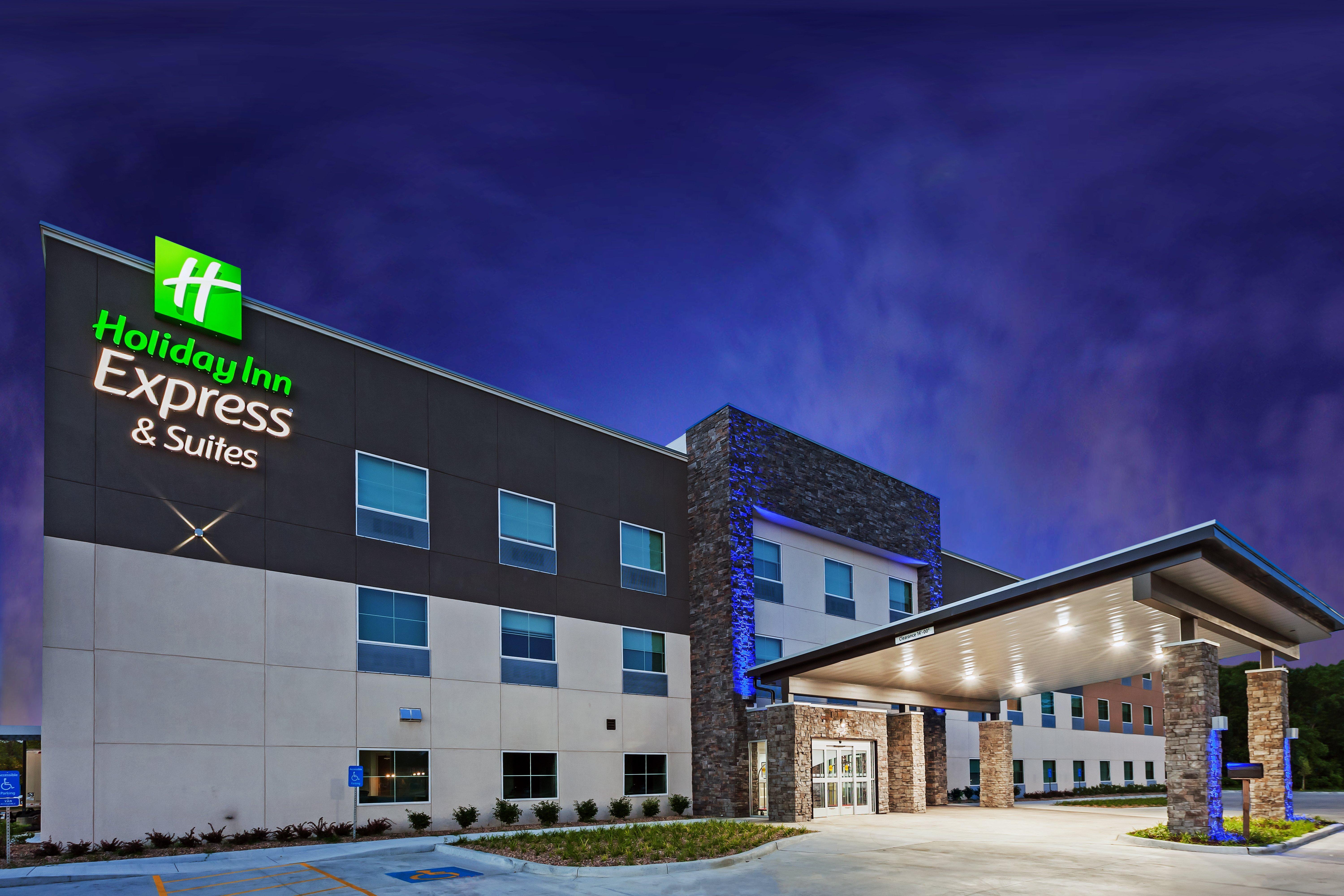 Holiday Inn Express & Suites - Coffeyville By Ihg Екстериор снимка