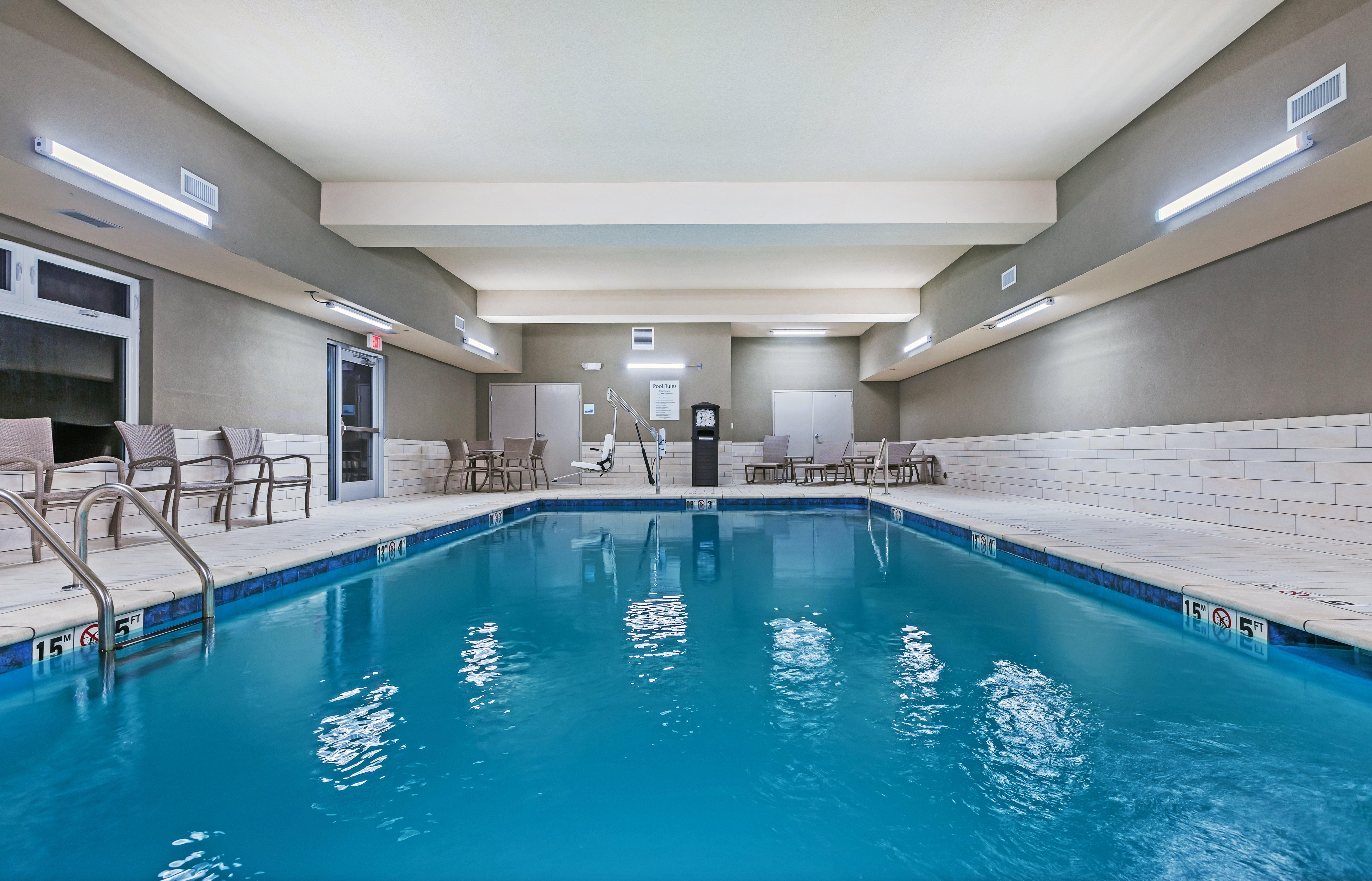Holiday Inn Express & Suites - Coffeyville By Ihg Екстериор снимка