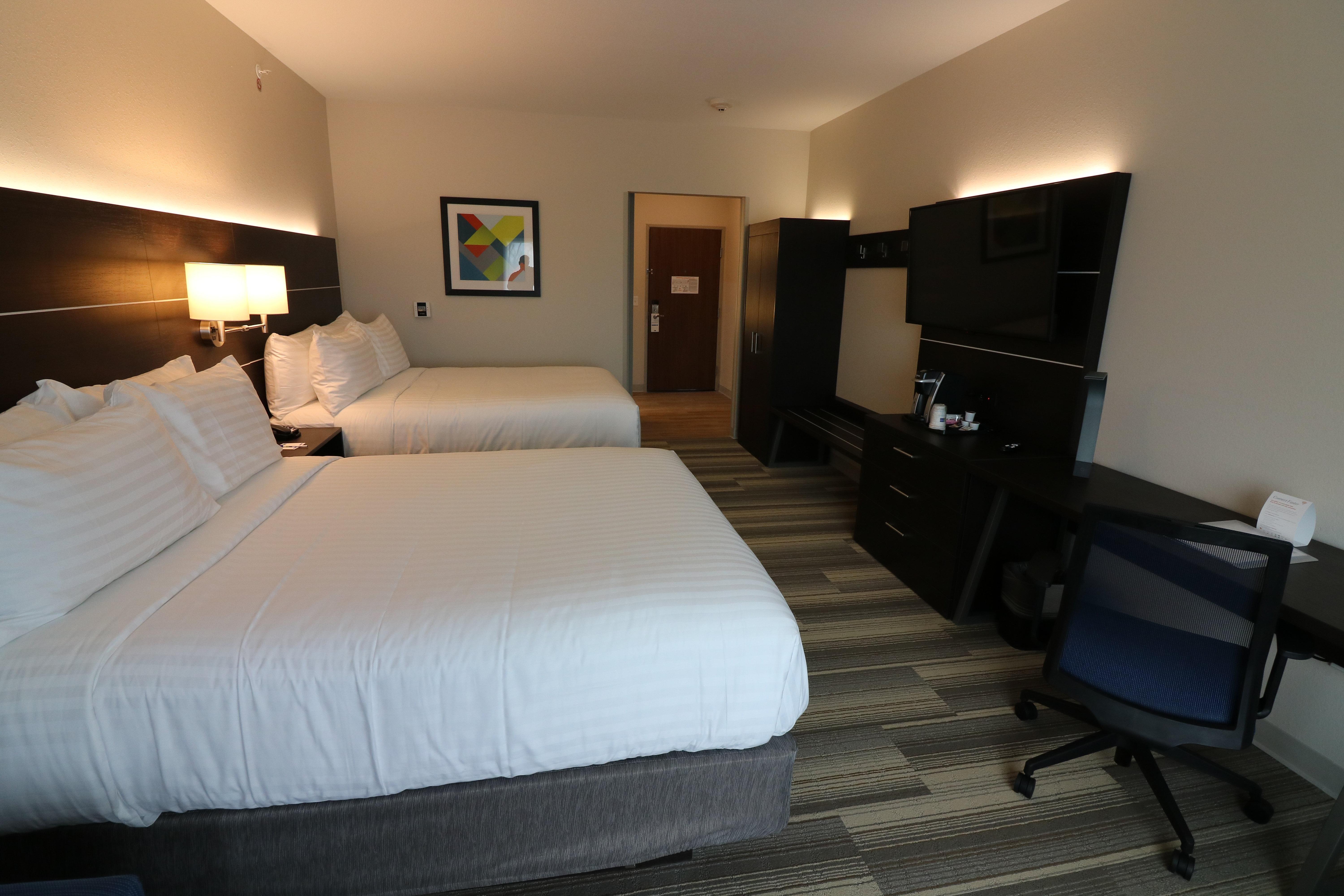 Holiday Inn Express & Suites - Coffeyville By Ihg Екстериор снимка