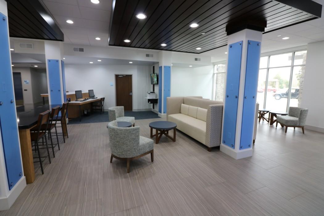 Holiday Inn Express & Suites - Coffeyville By Ihg Екстериор снимка
