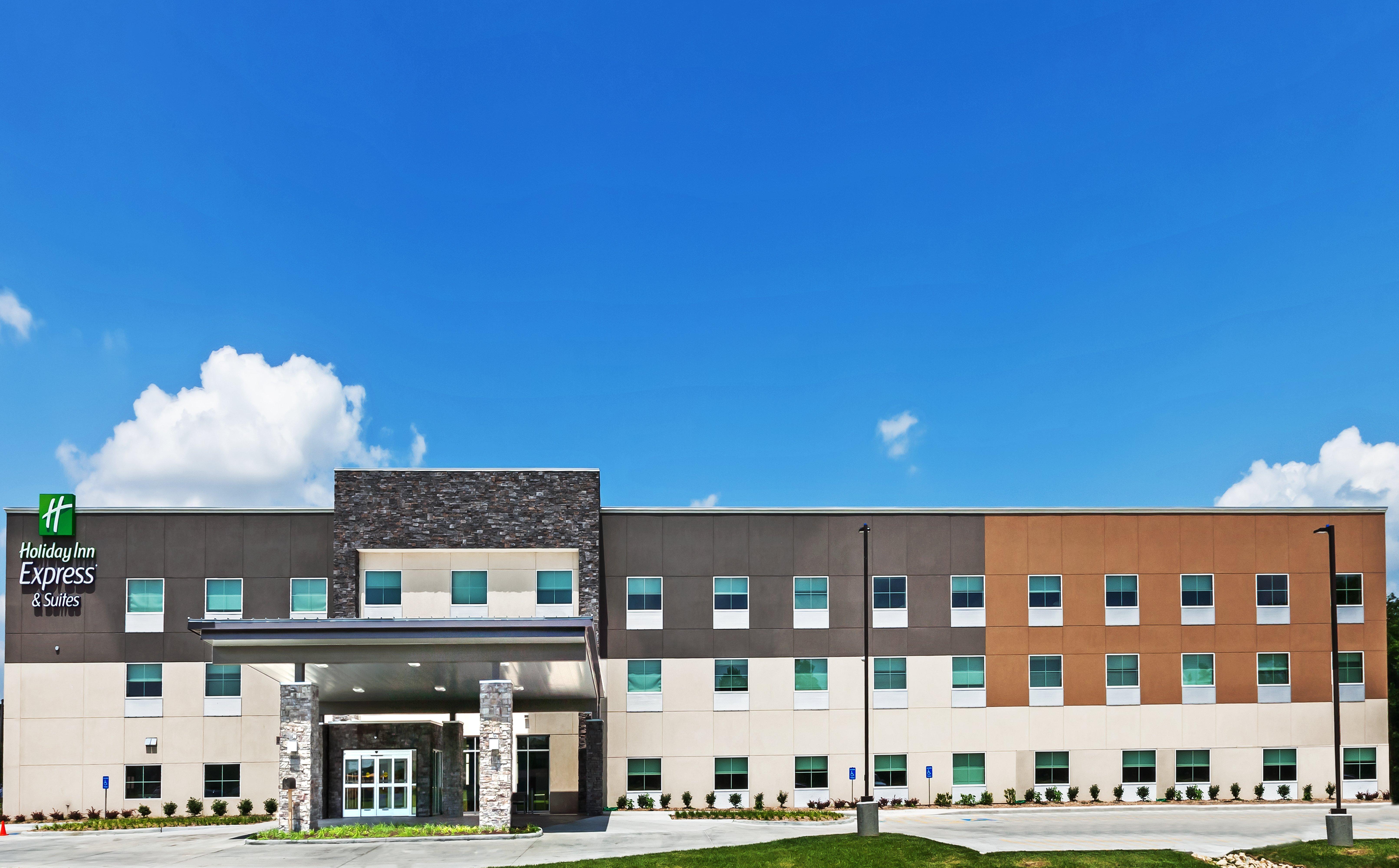 Holiday Inn Express & Suites - Coffeyville By Ihg Екстериор снимка